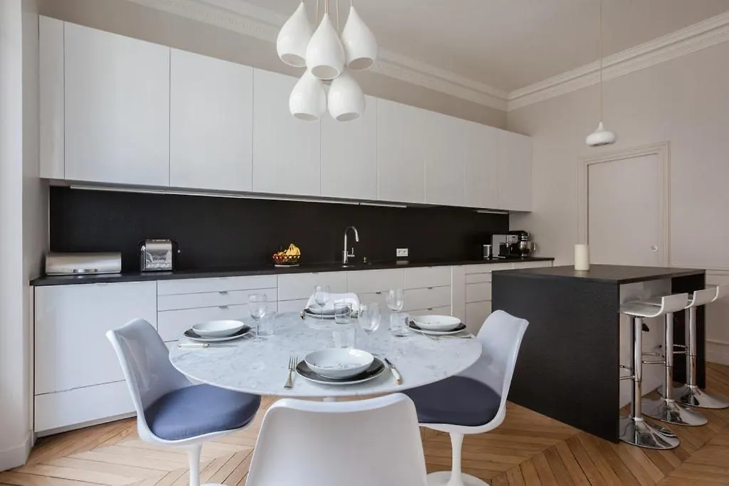 Apartment Rue D'edimbourg