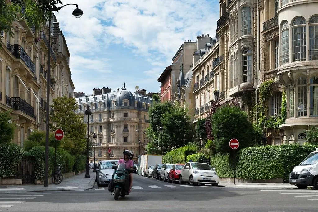 Rue D'edimbourg Apartment *